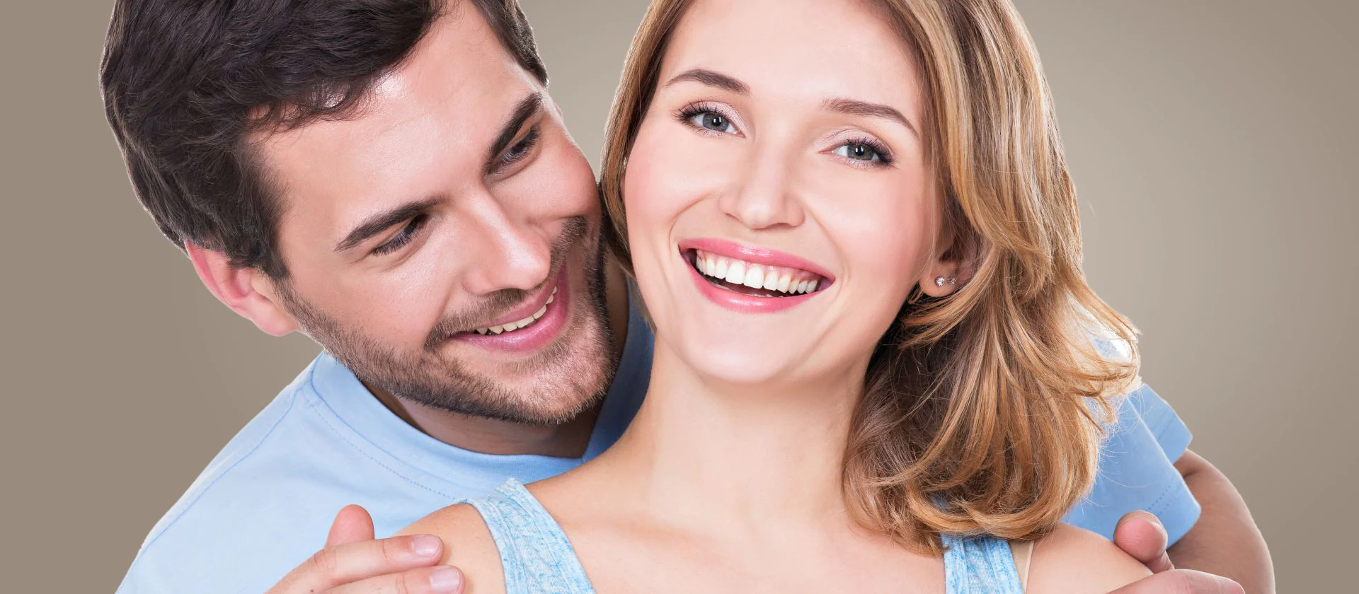 How Celebrities Achieve Dazzling Smiles with Teeth Whitening